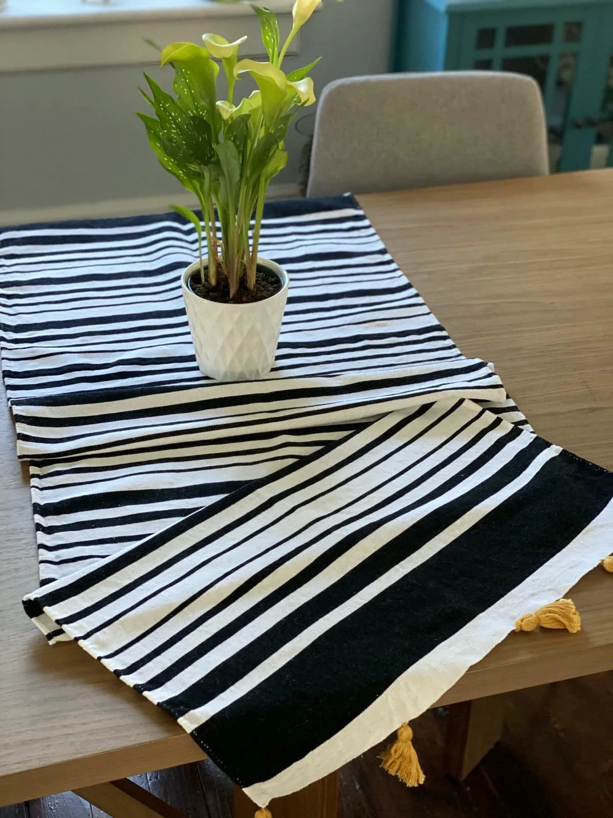 B&W Table Runner